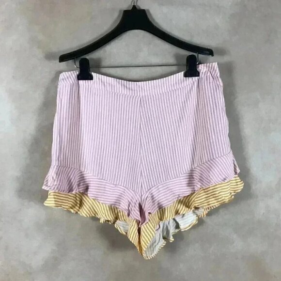 LOVE FIRE Striped Ruffled Flirty Shorts NWT XL - Picture 3 of 8